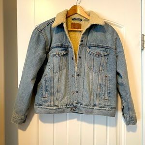 Levi’s Sherpa lined denim jacket